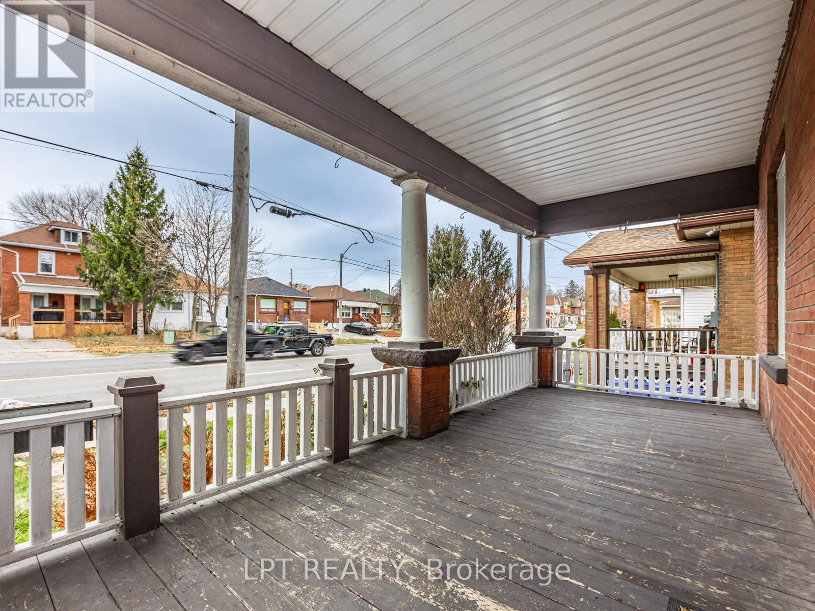201 RITSON ROAD S - 13