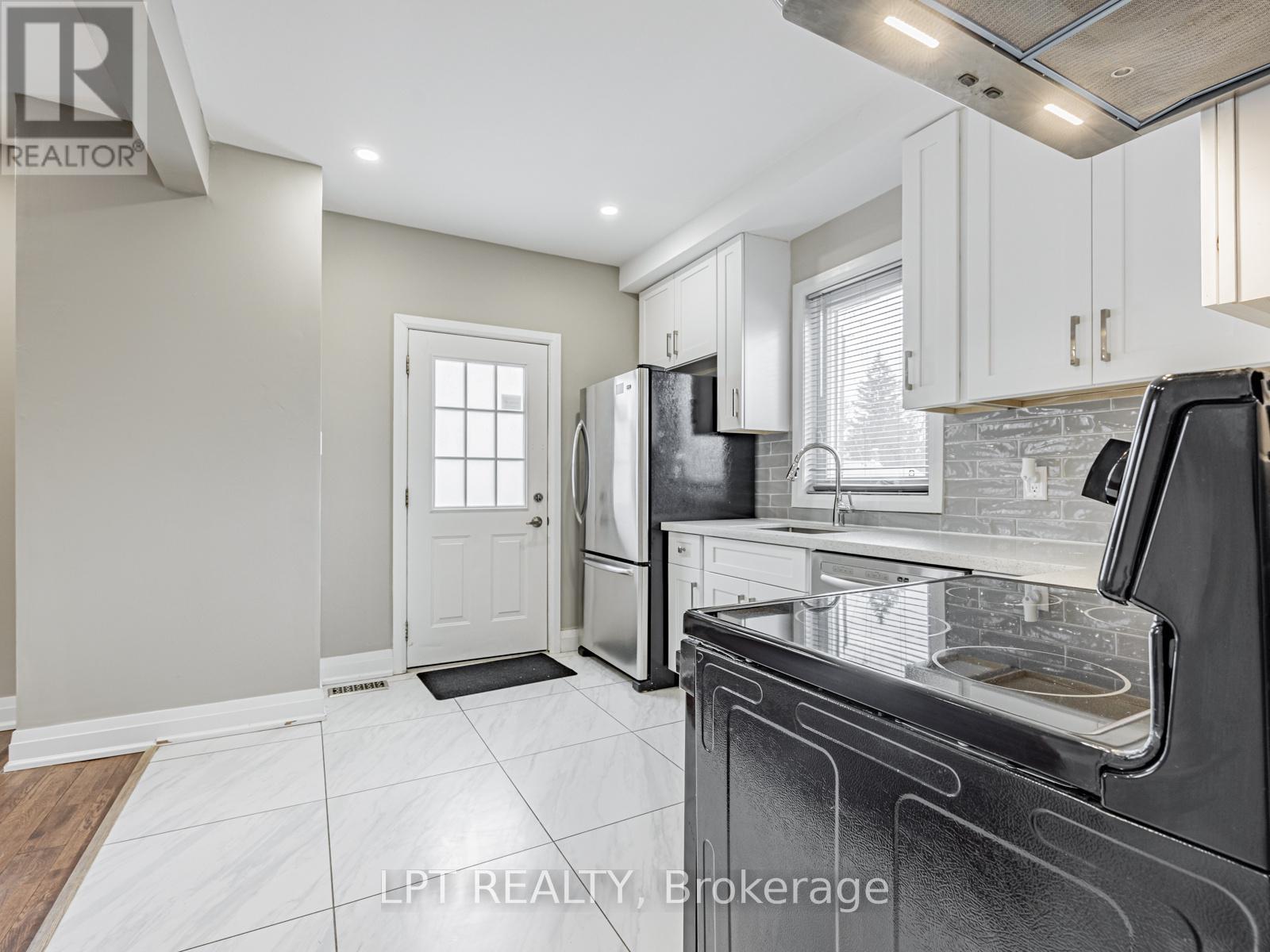 201 RITSON ROAD S - 26