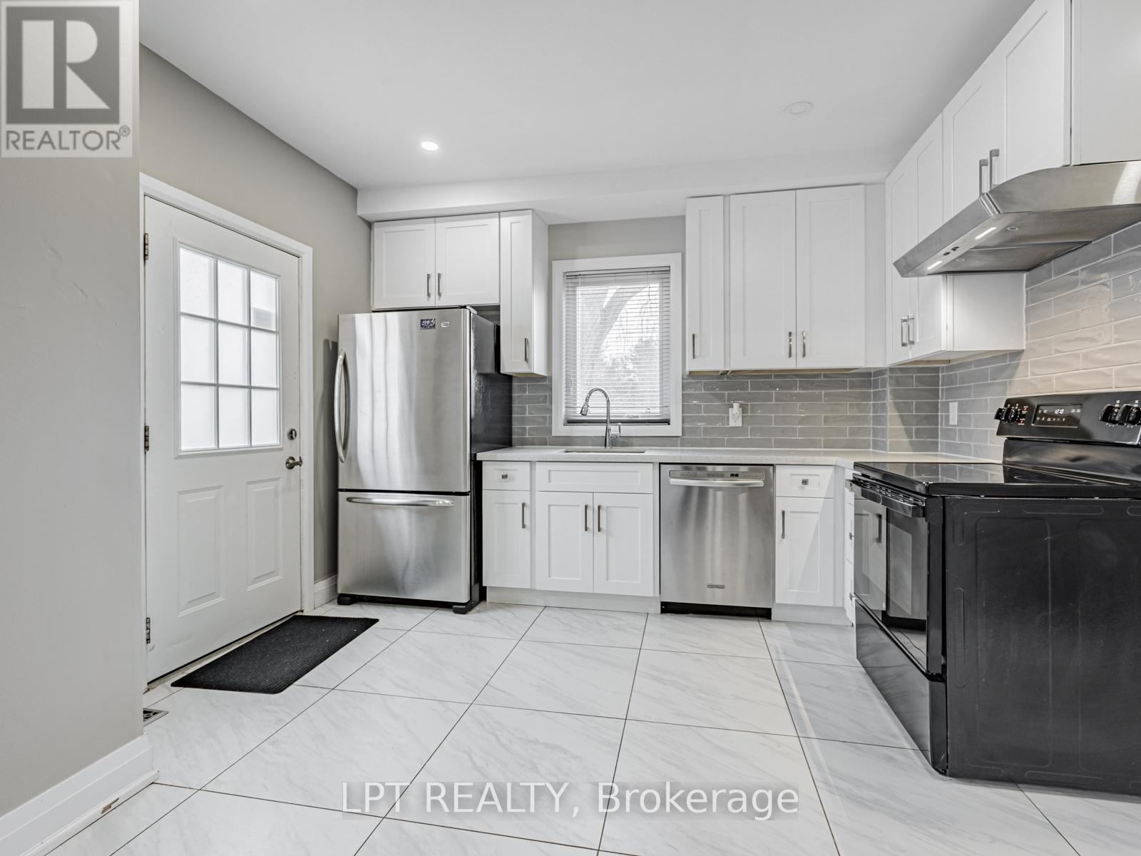 201 RITSON ROAD S - 27