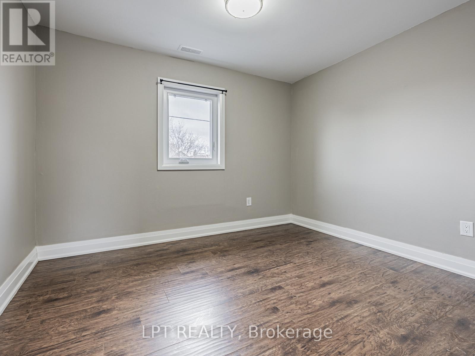 201 RITSON ROAD S - 35