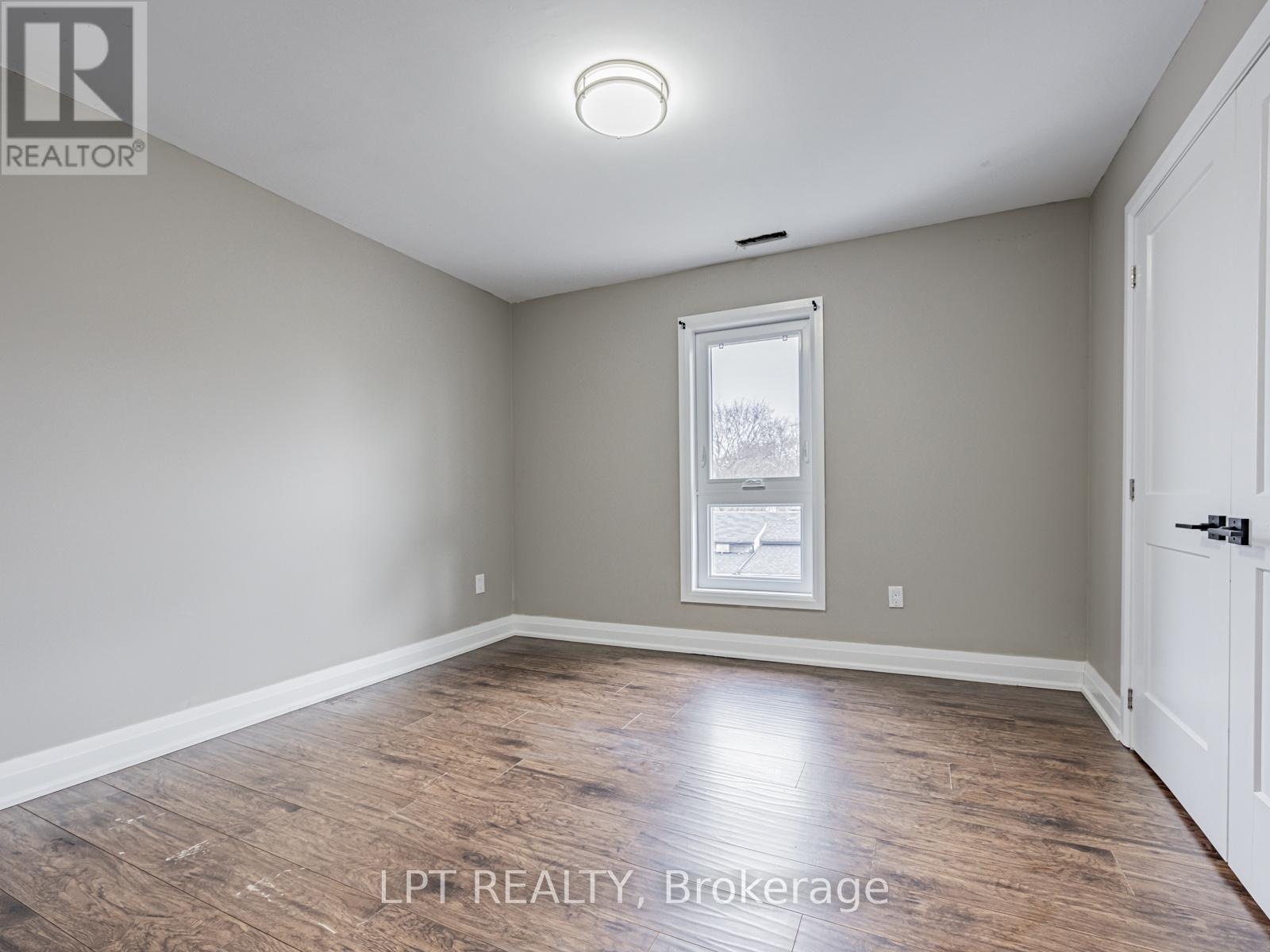 201 RITSON ROAD S - 36