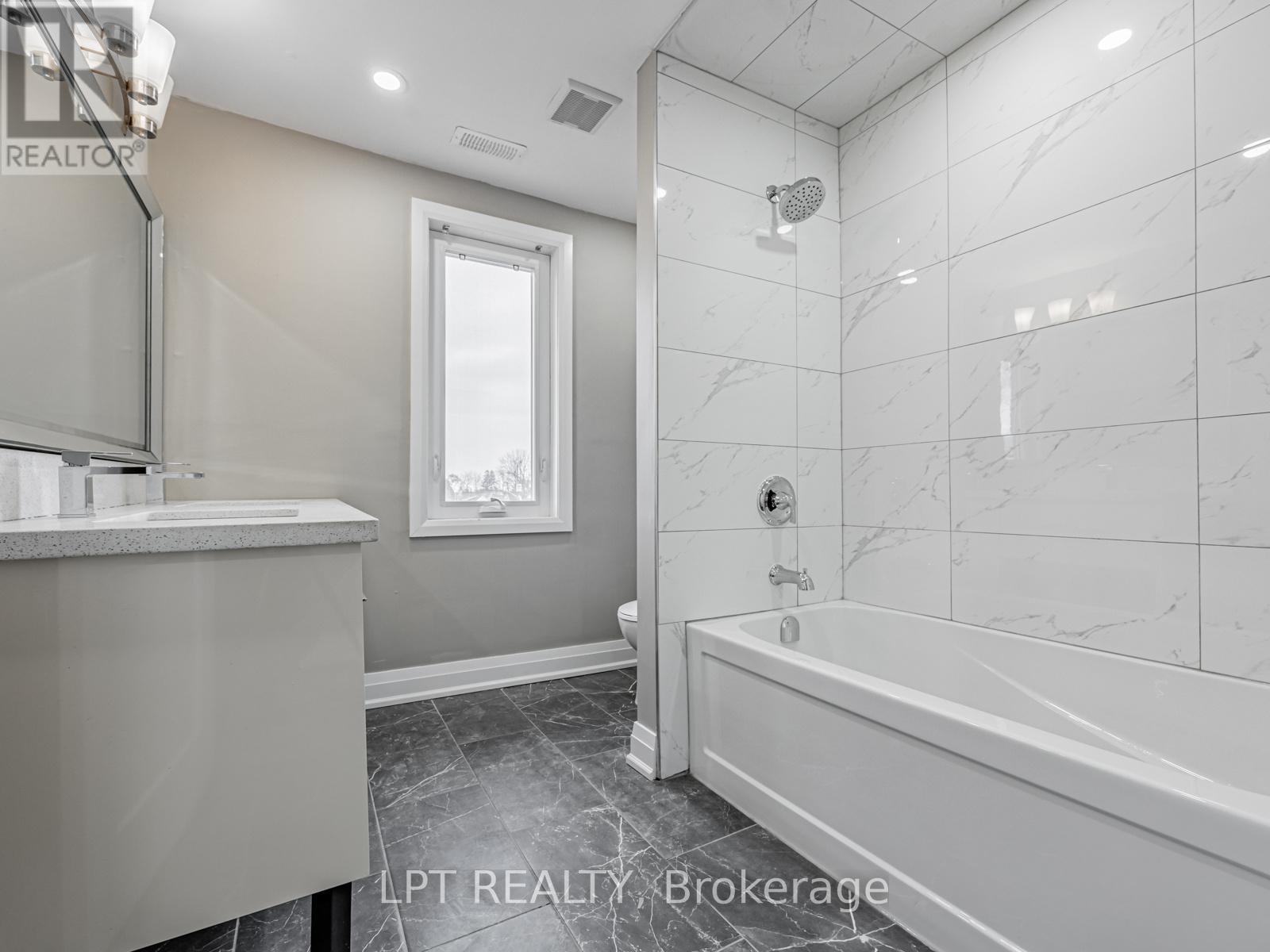 201 RITSON ROAD S - 39