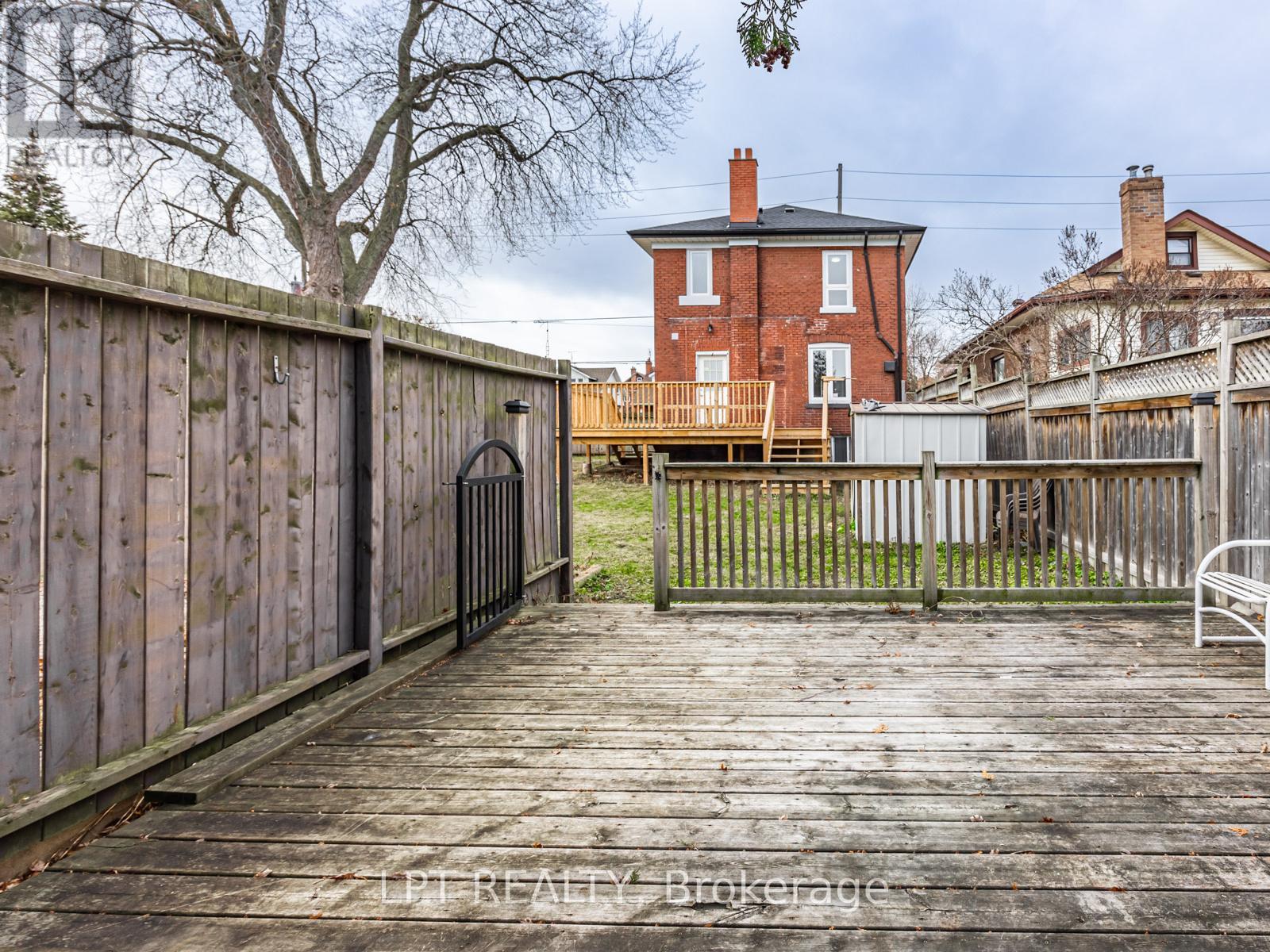 201 RITSON ROAD S - 4