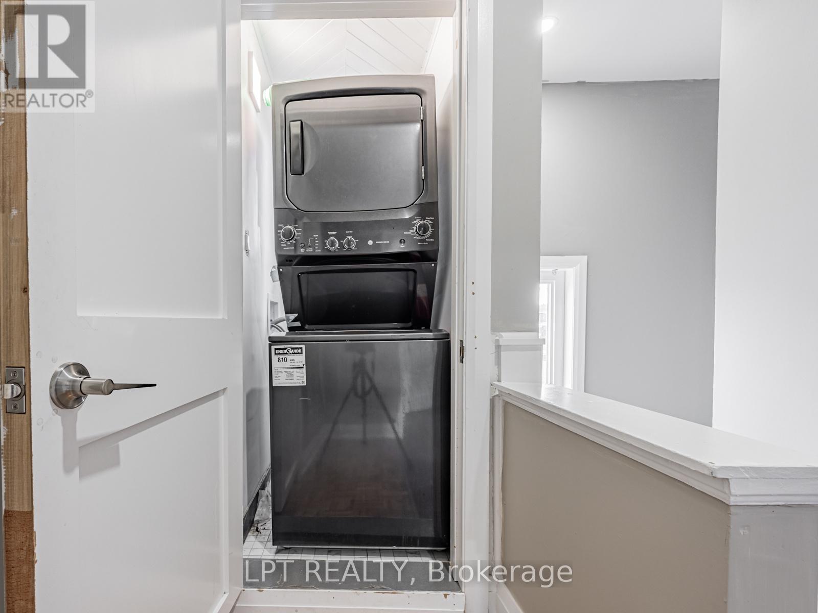 201 RITSON ROAD S - 40