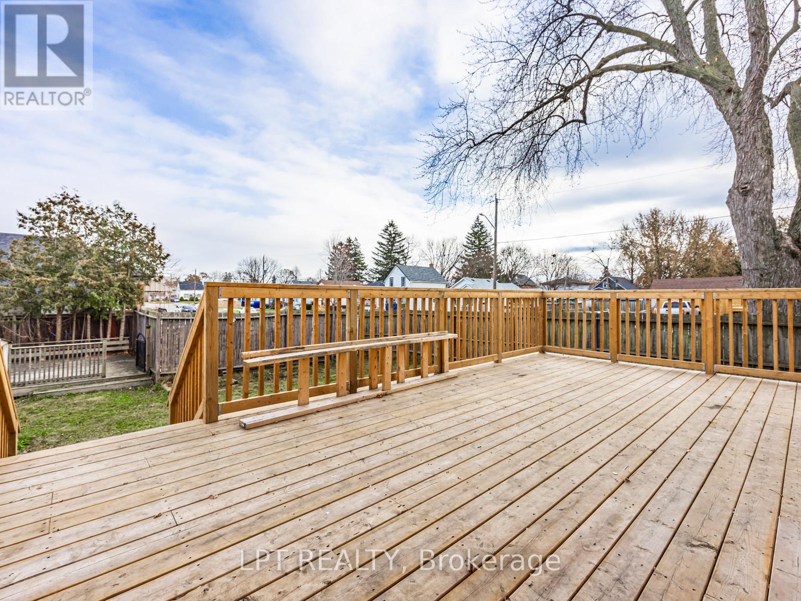 201 RITSON ROAD S - 43