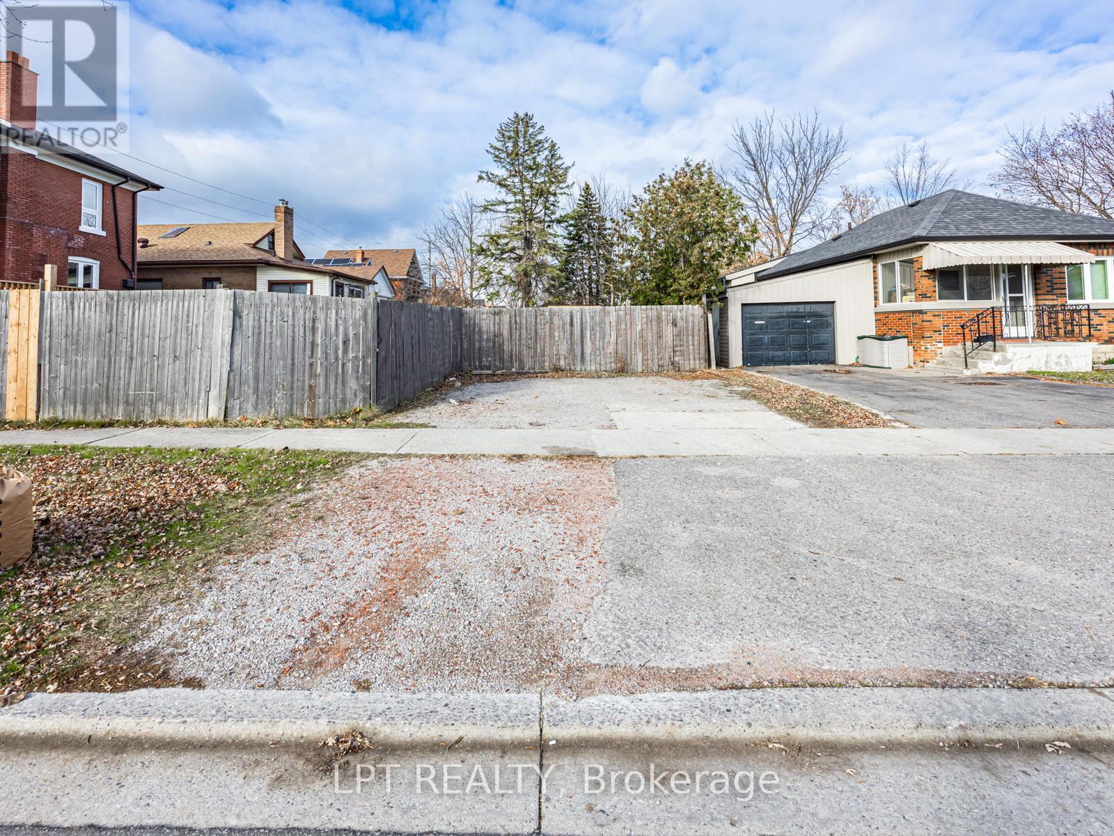 201 RITSON ROAD S - 9
