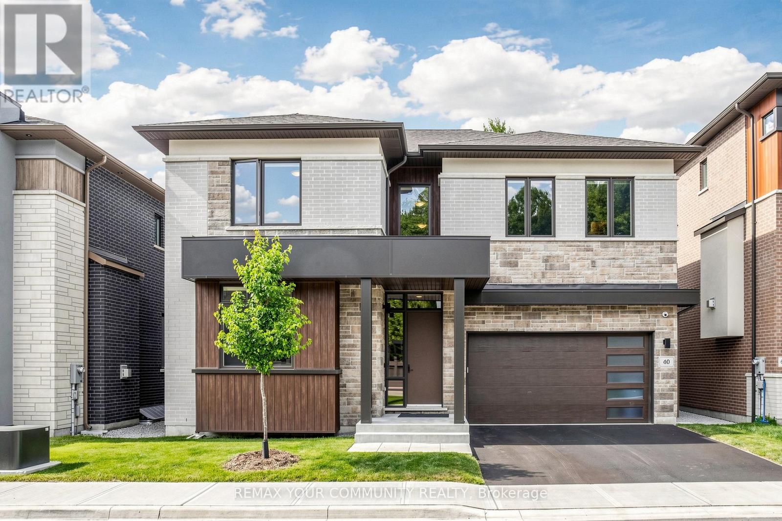 Listing photo of 60 ROYAL HILL COURT