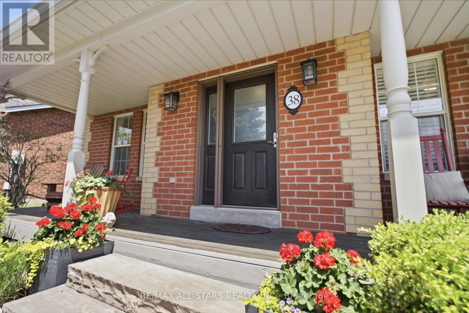 38 GALLOWAY CRESCENT - 4