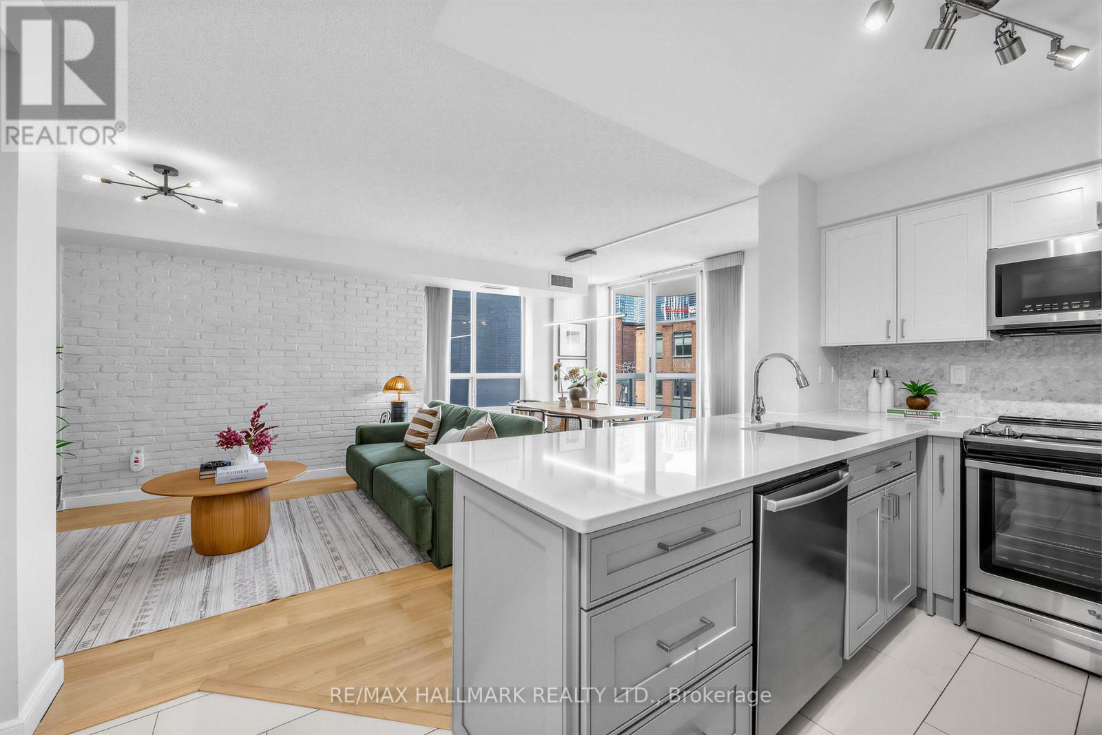 #303 311 RICHMOND STREET E - 9