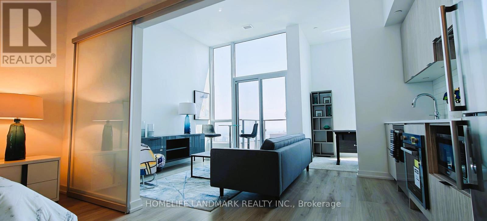 #5501 395 BLOOR STREET S - 5