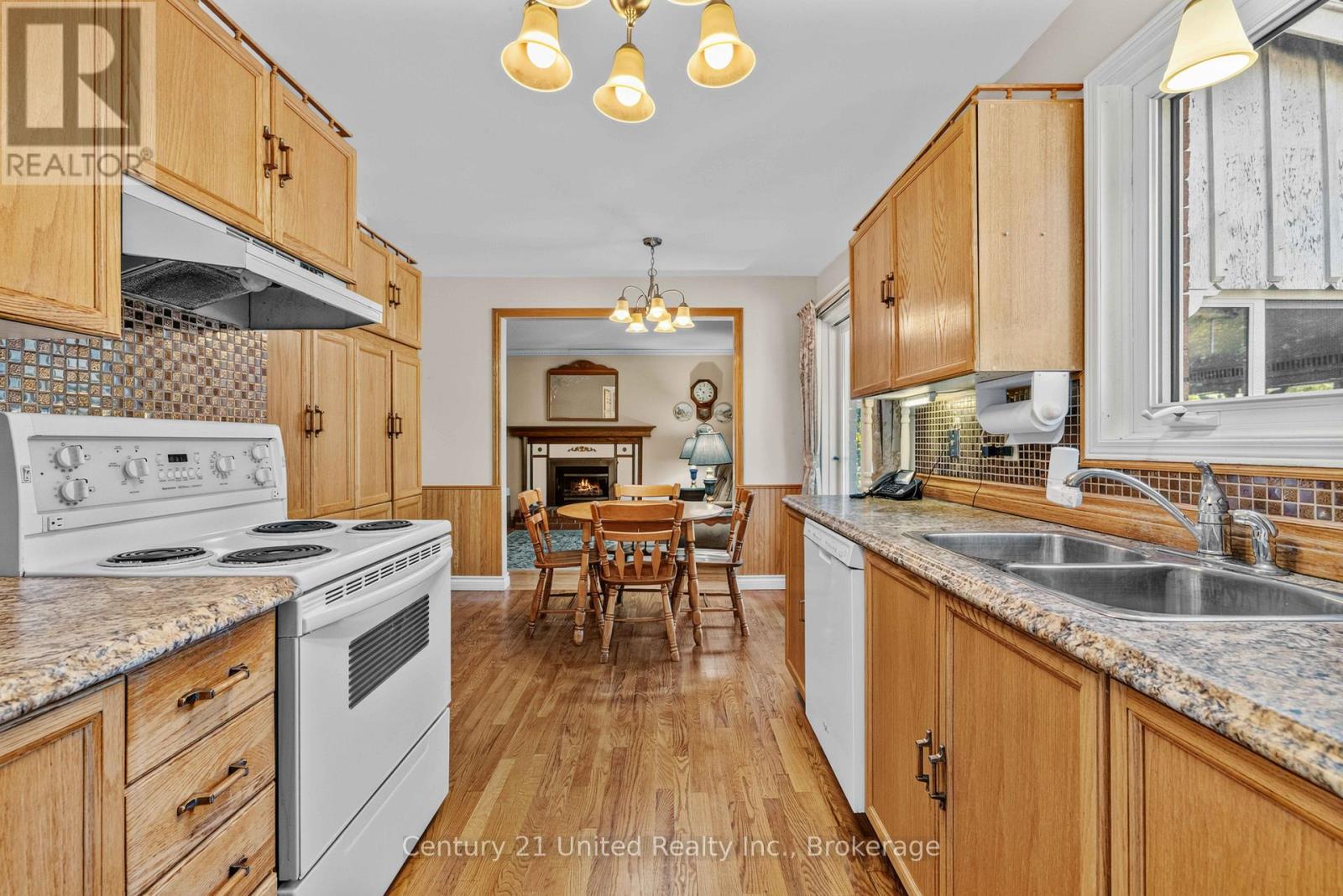 2317 WOODGLADE BOULEVARD - 19