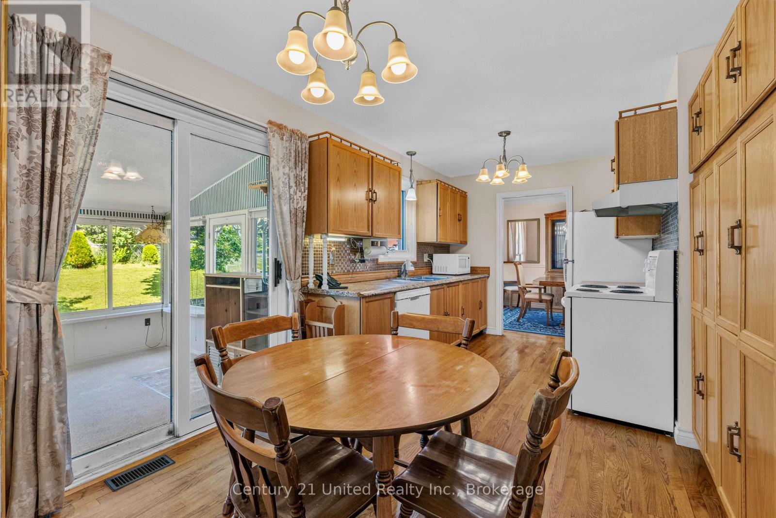 2317 WOODGLADE BOULEVARD - 21