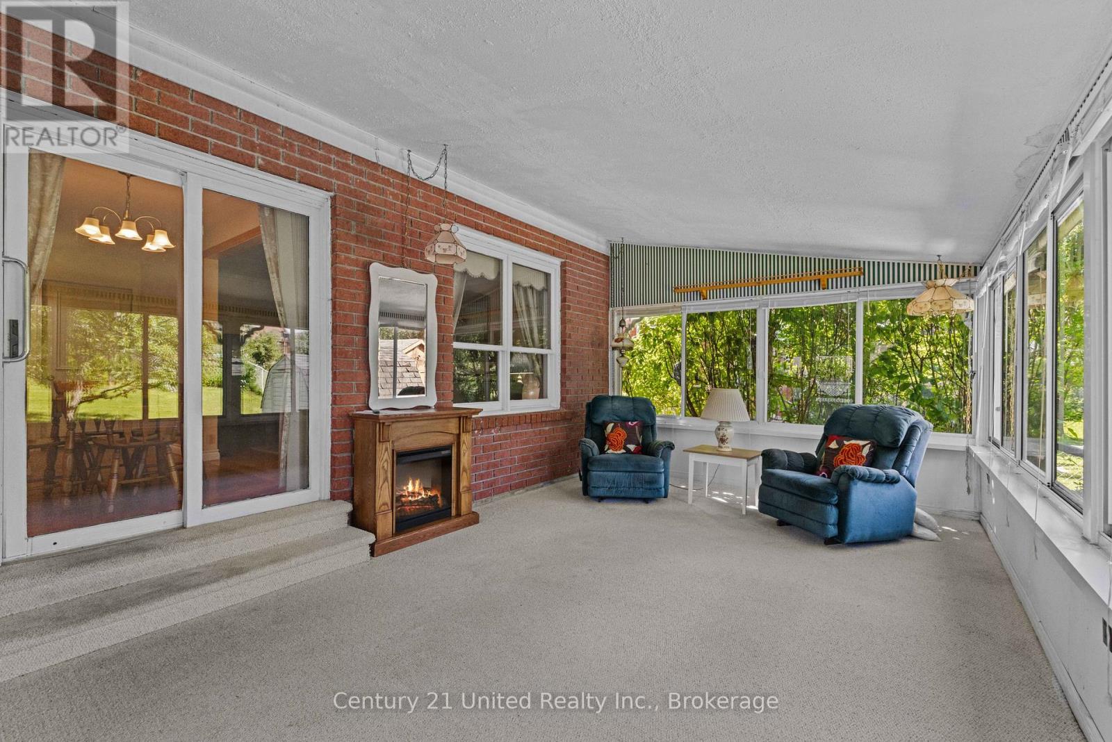 2317 WOODGLADE BOULEVARD - 27