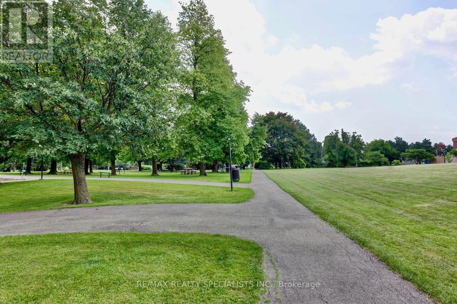 #704 20 MISSISSAUGA VALLEY BOULEVARD - 36