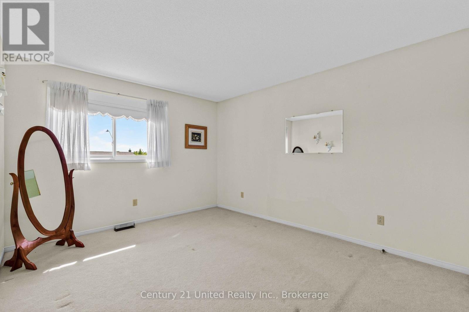 2317 WOODGLADE BOULEVARD - 36