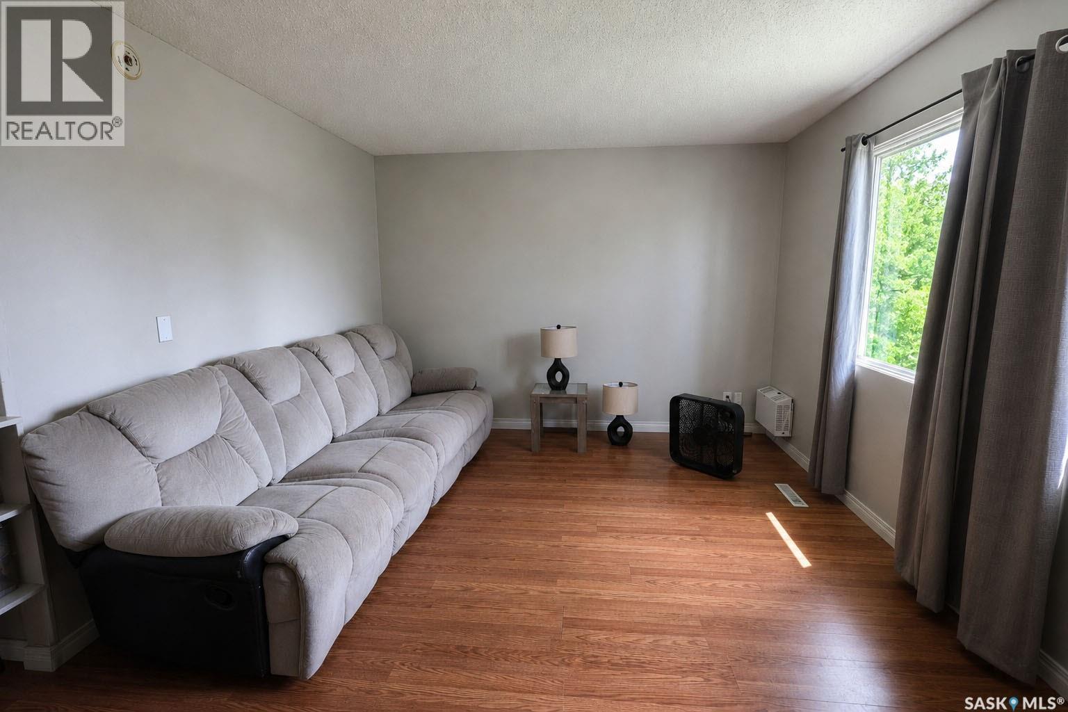 602 28th STREET E - 2