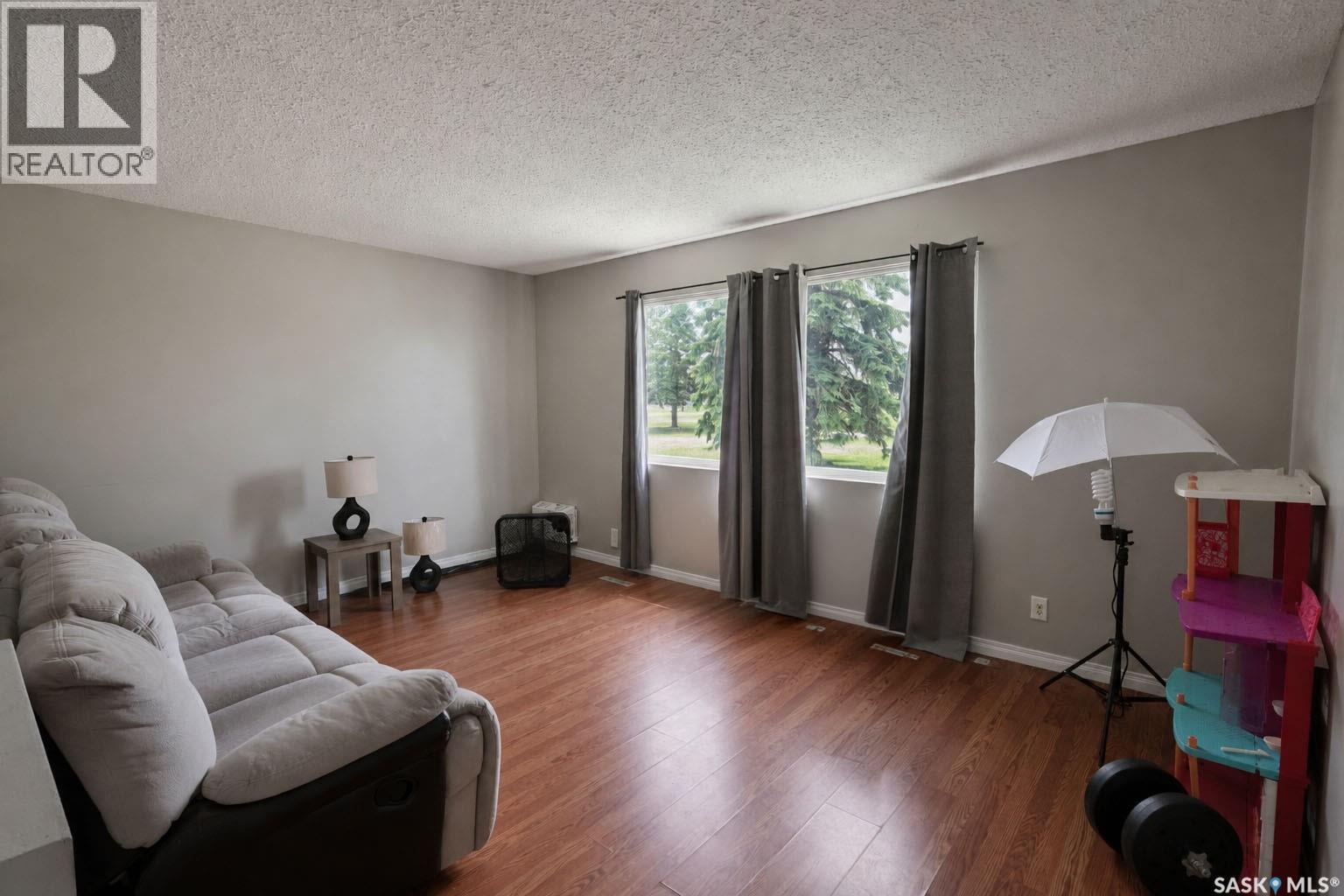 602 28th STREET E - 3