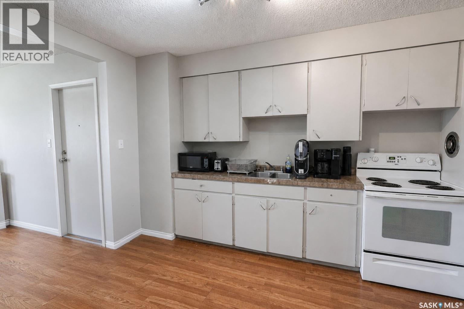 602 28th STREET E - 5