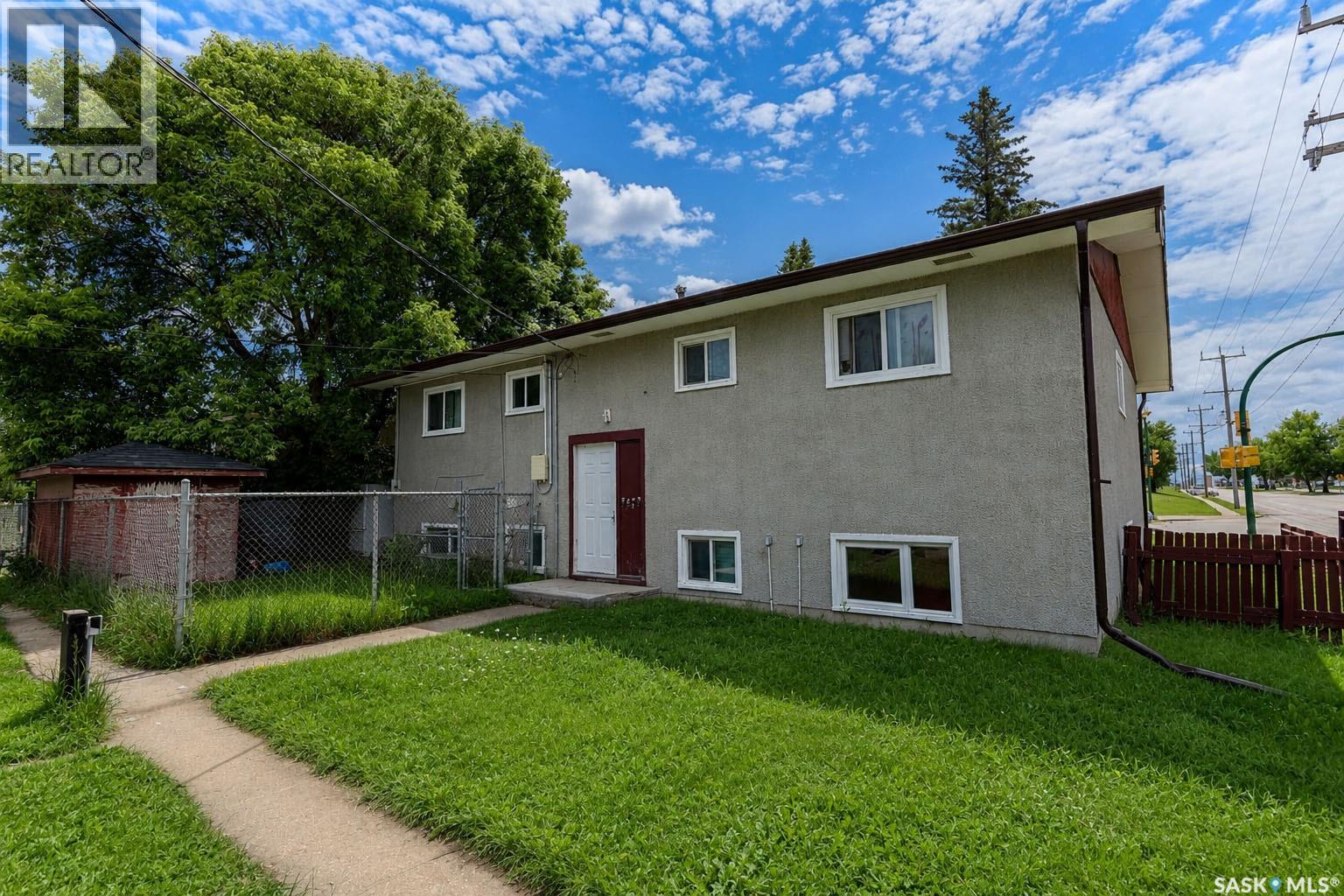 602 28th STREET E - 8