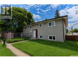Living room - 602 28th Street E, Prince Albert, SK S6V1X9 Photo 8
