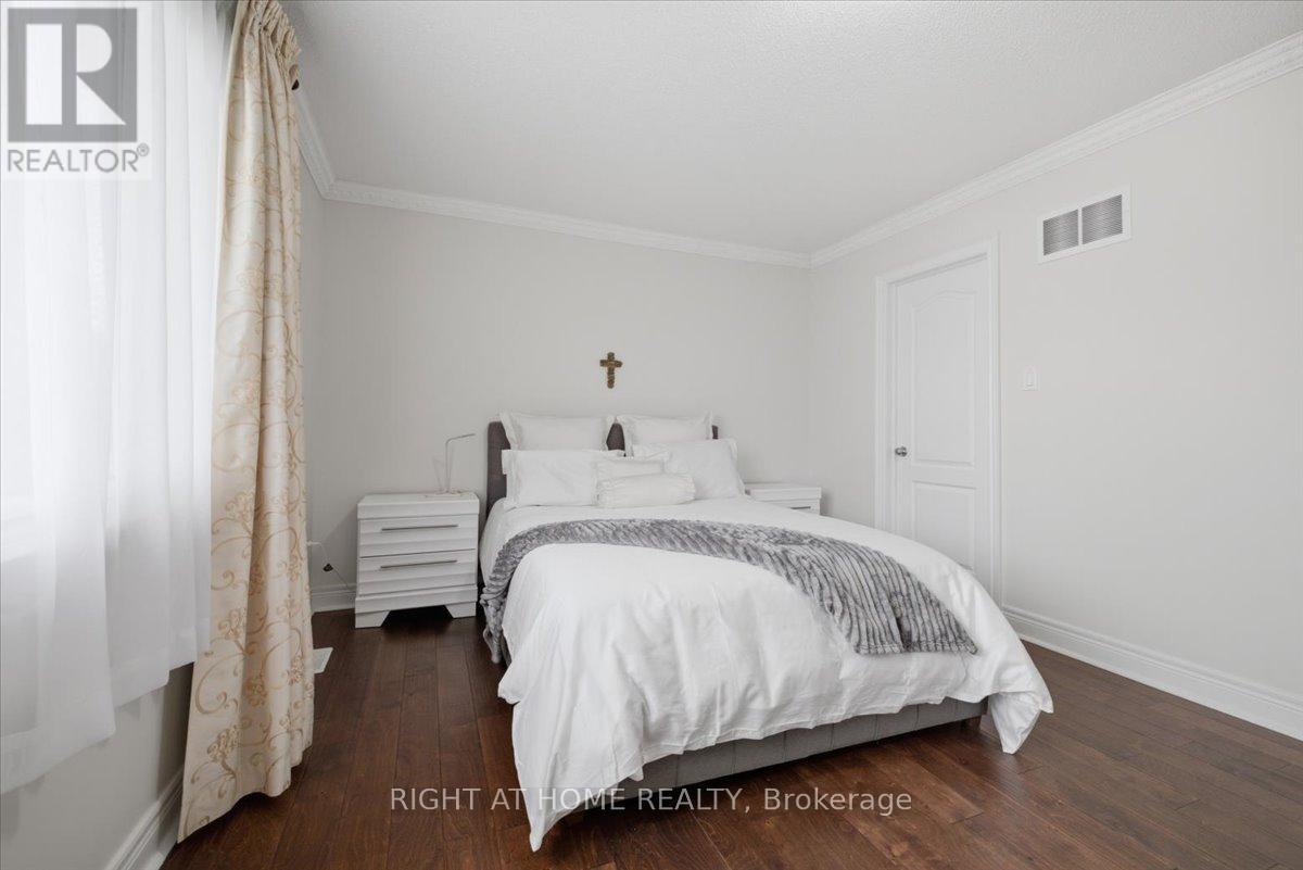 15 WILLOWBANKS TERRACE - 16