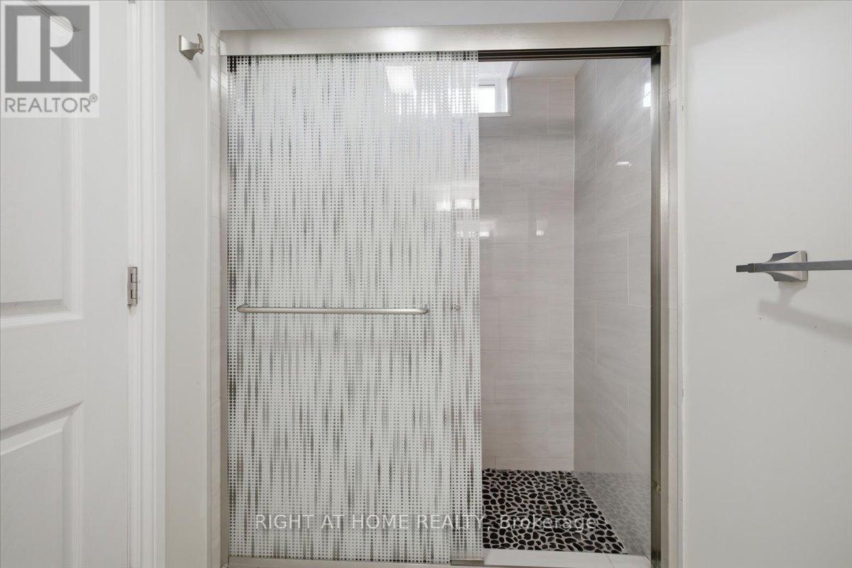 15 WILLOWBANKS TERRACE - 31