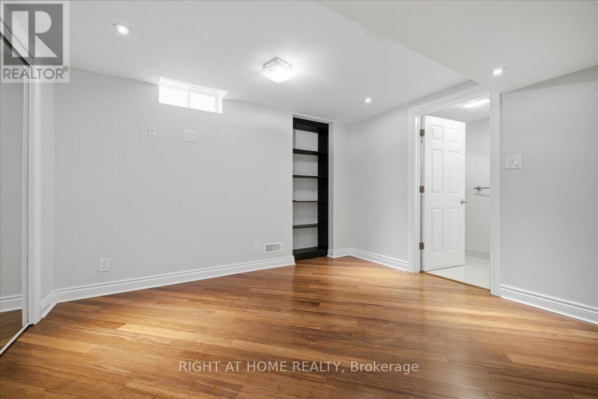 15 WILLOWBANKS TERRACE - 32