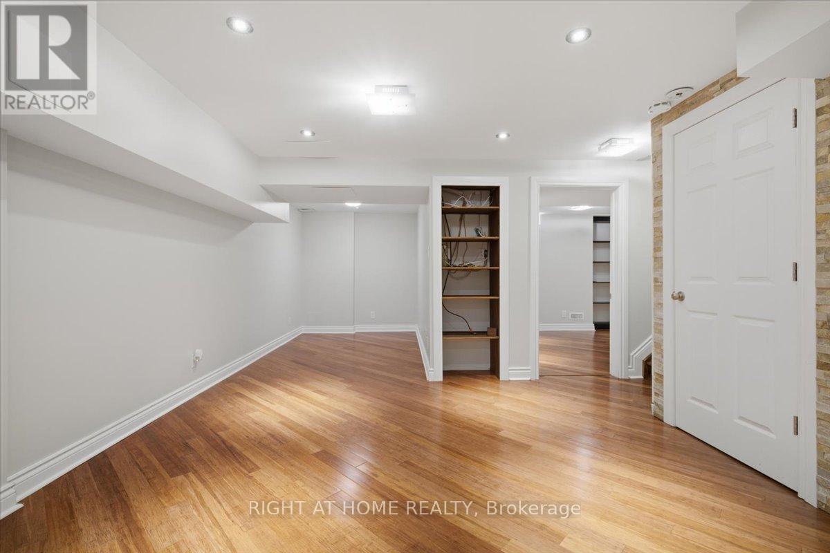 15 WILLOWBANKS TERRACE - 33