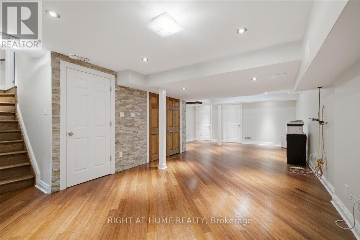 15 WILLOWBANKS TERRACE - 37