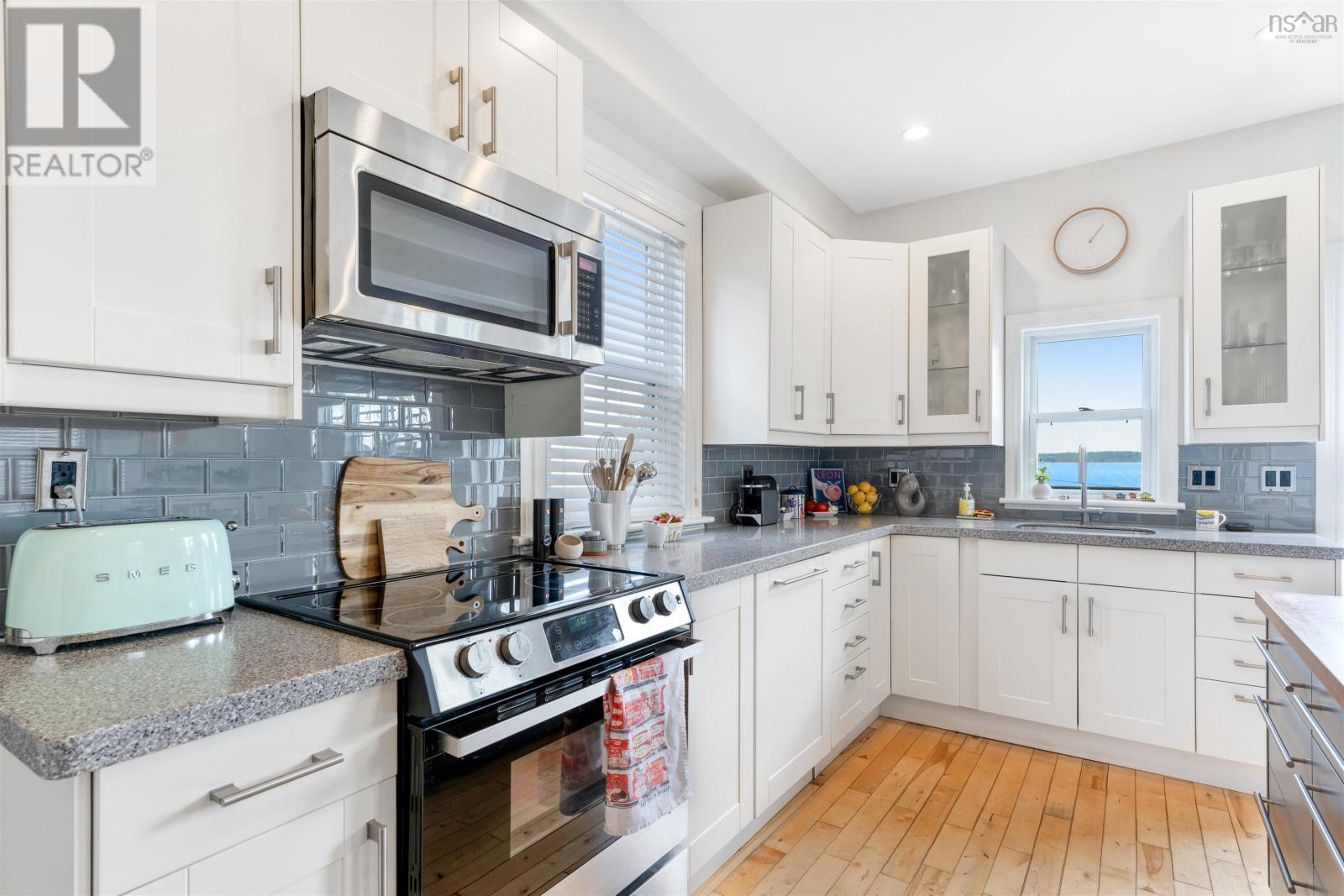 268 Montague Street - 11