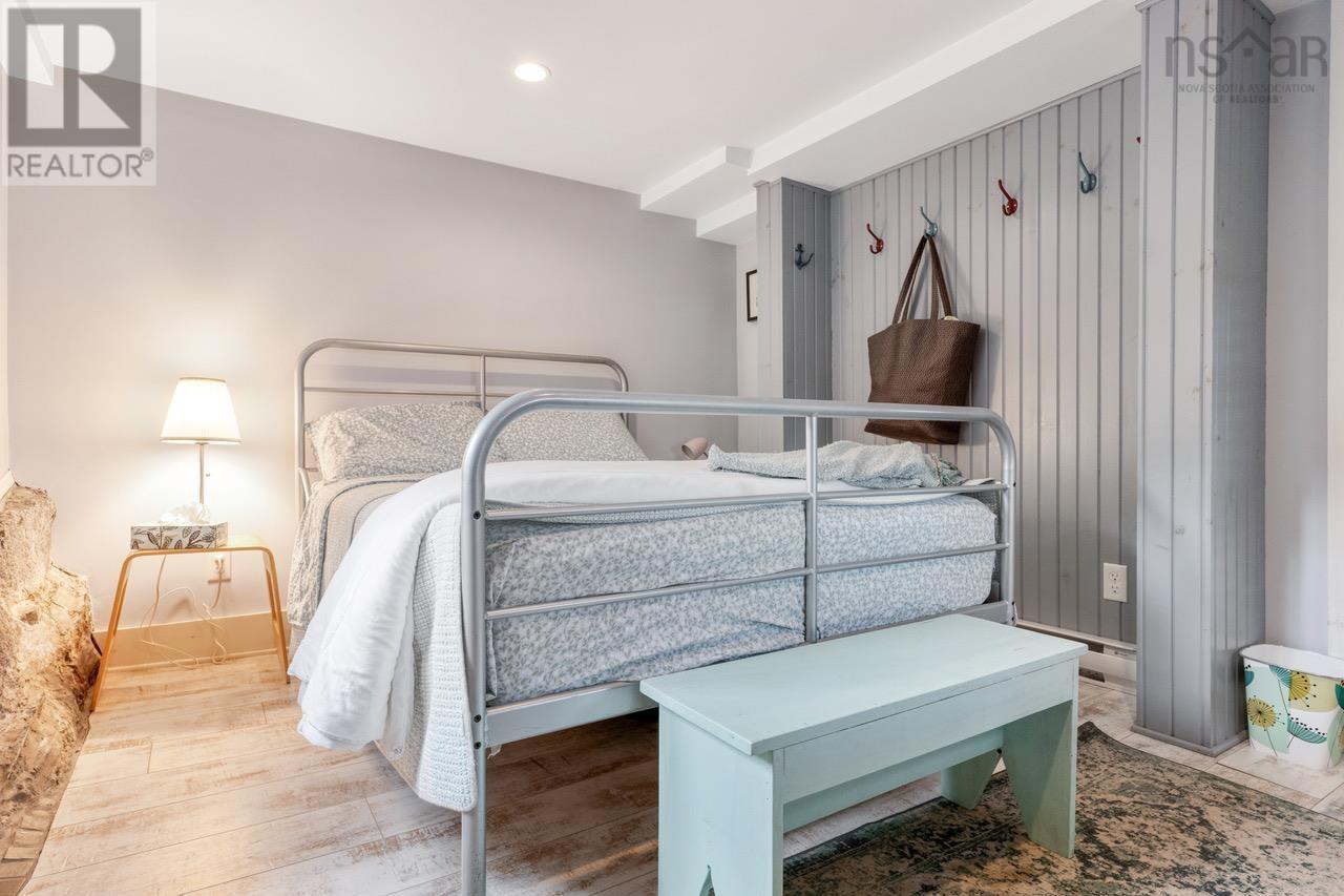 268 Montague Street - 40