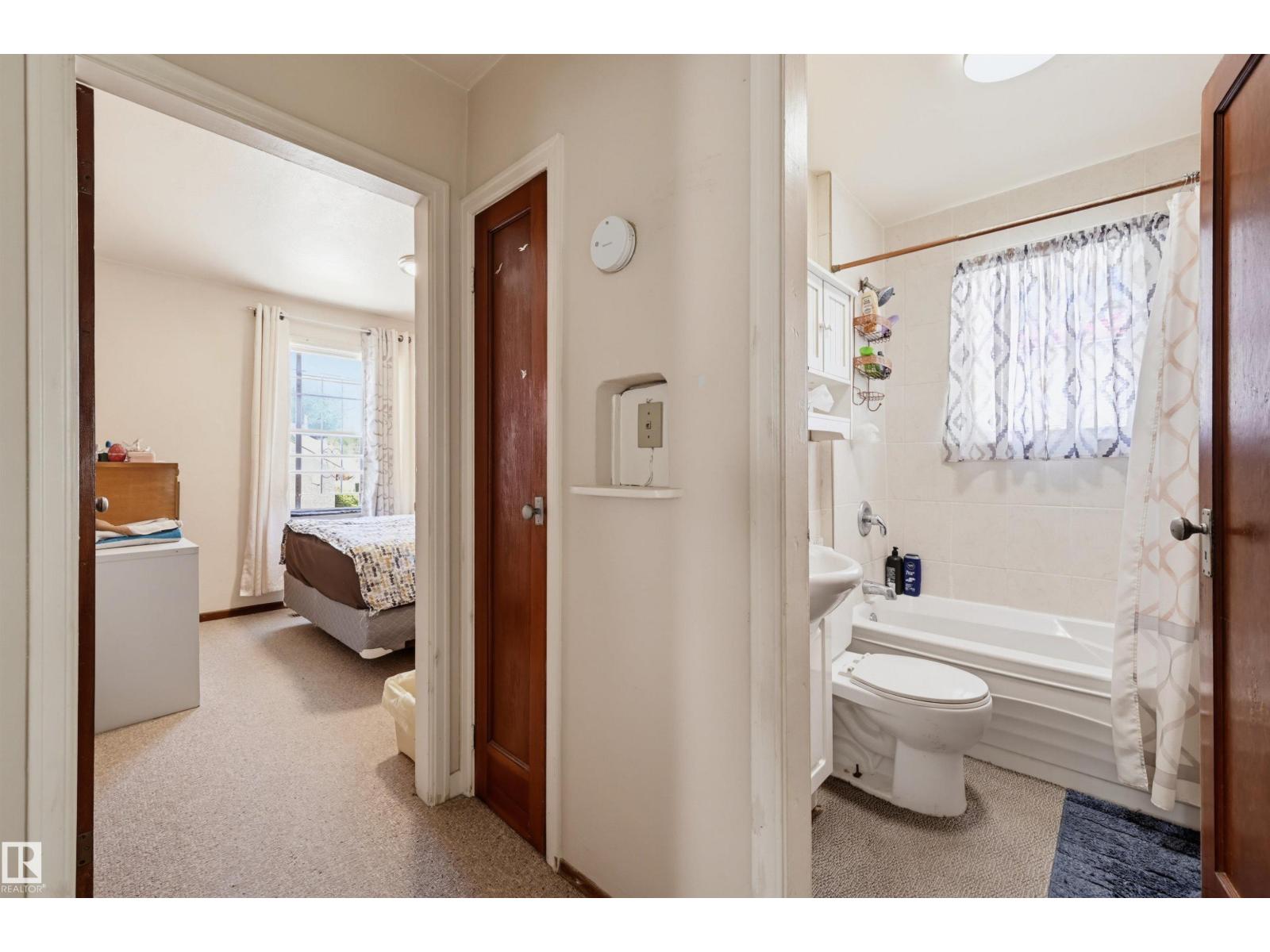 11414 88 ST NW NW - 18