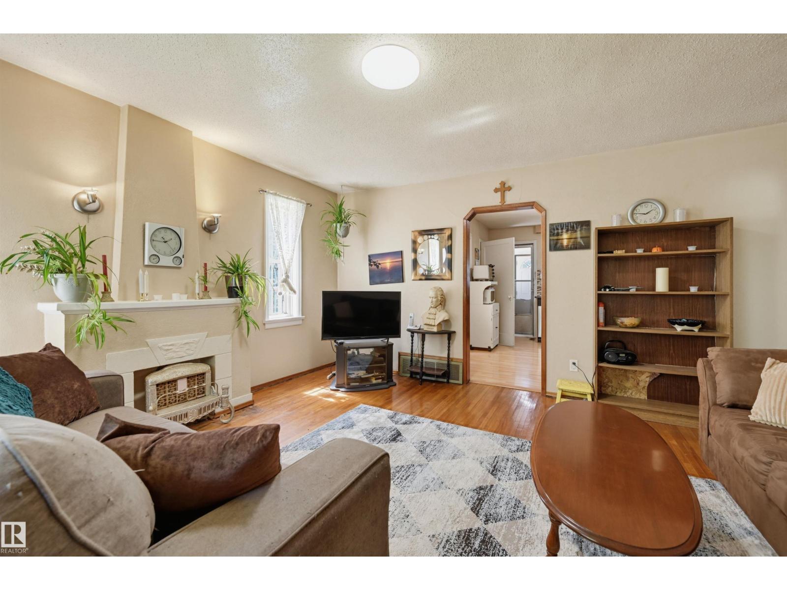 11414 88 ST NW NW - 4