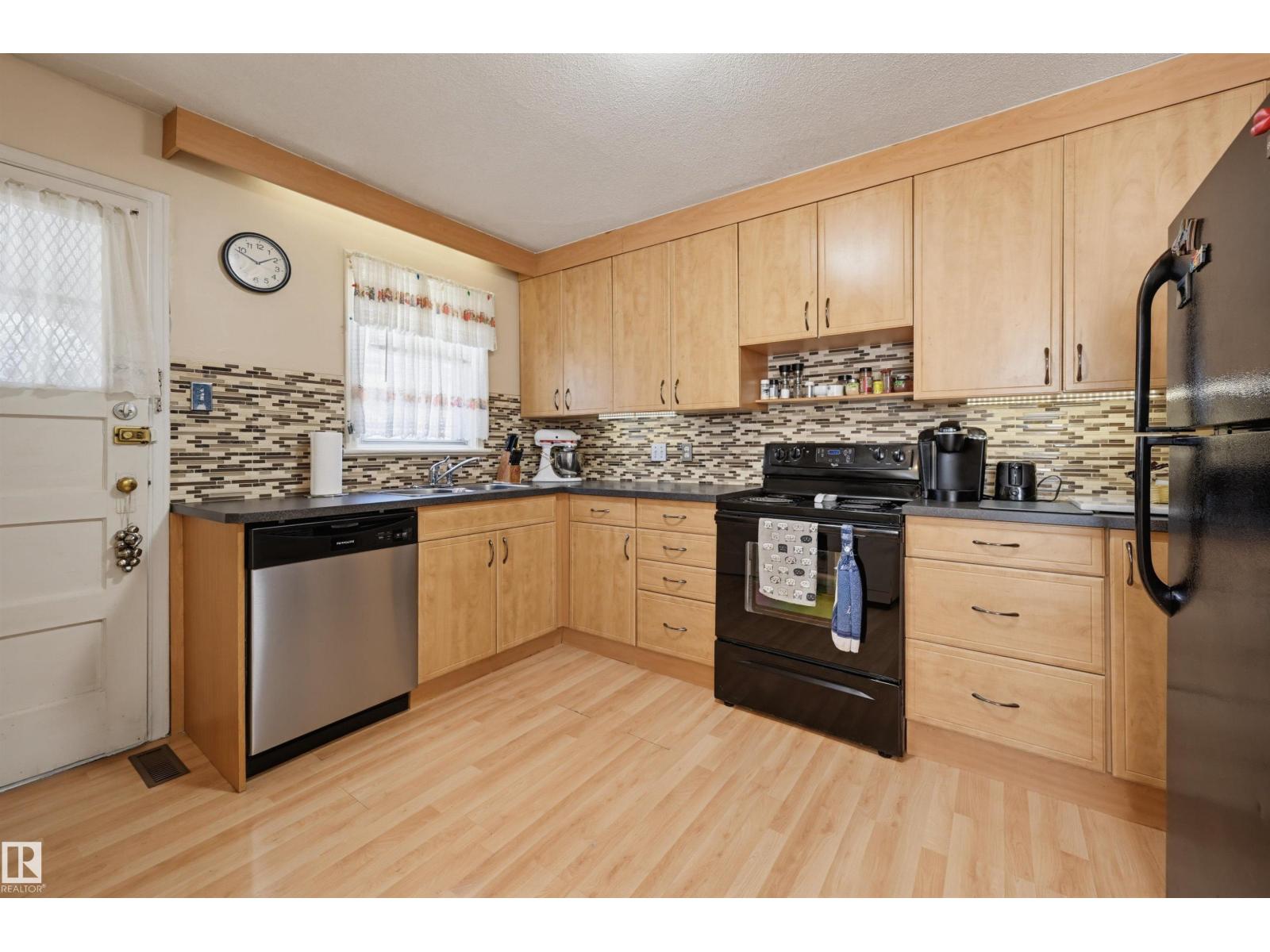 11414 88 ST NW NW - 9