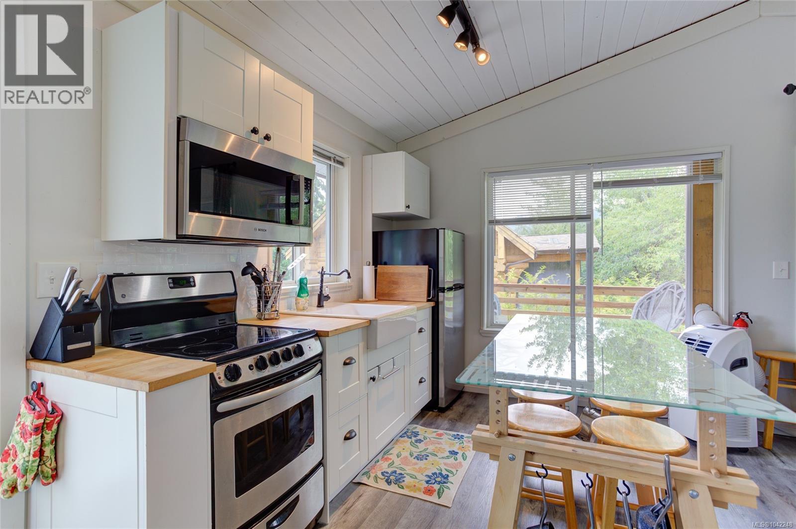 #6 8631 South Shore Rd - 24