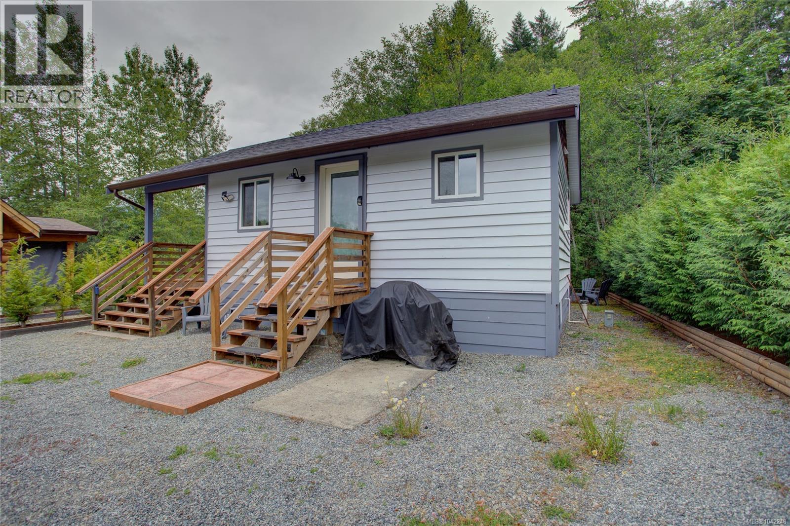 #6 8631 South Shore Rd - 27