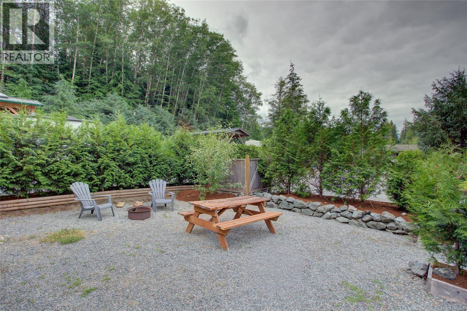 #6 8631 South Shore Rd - 31