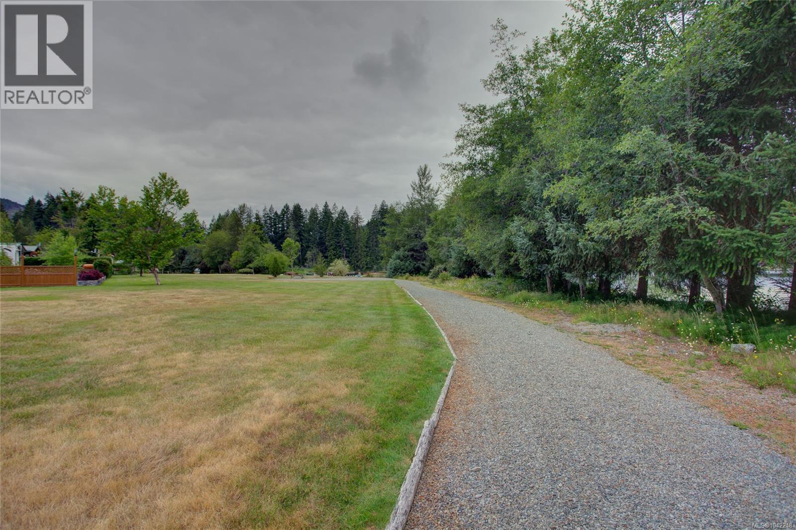 #6 8631 South Shore Rd - 36