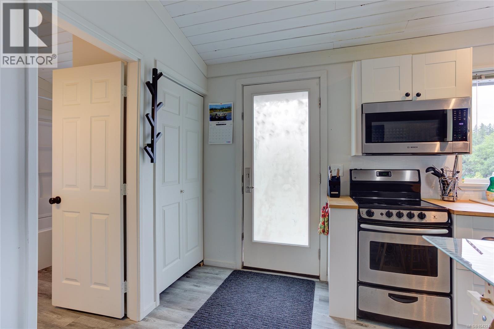 #6 8631 South Shore Rd - 5
