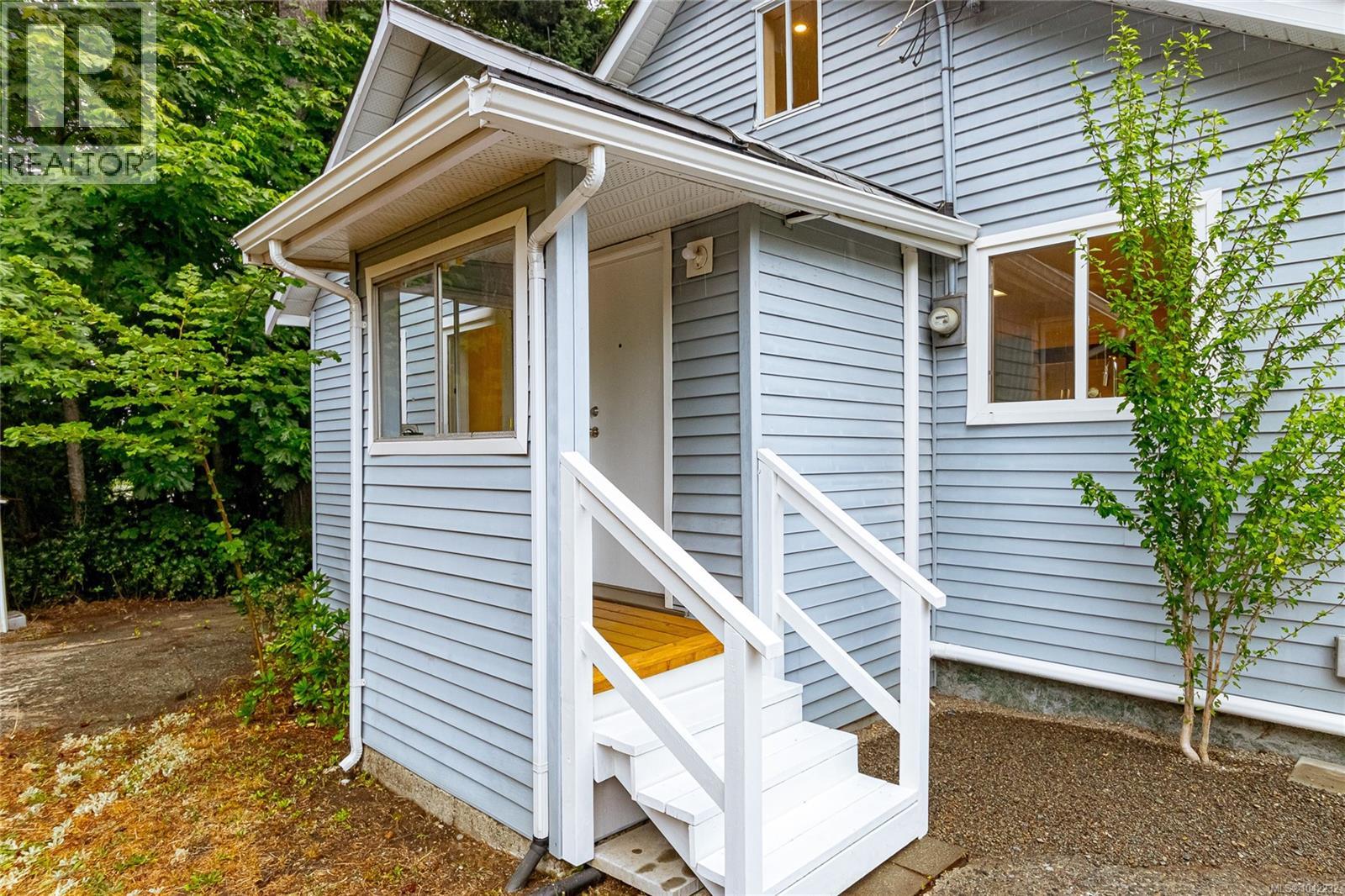 5934 Highland Ave - 3