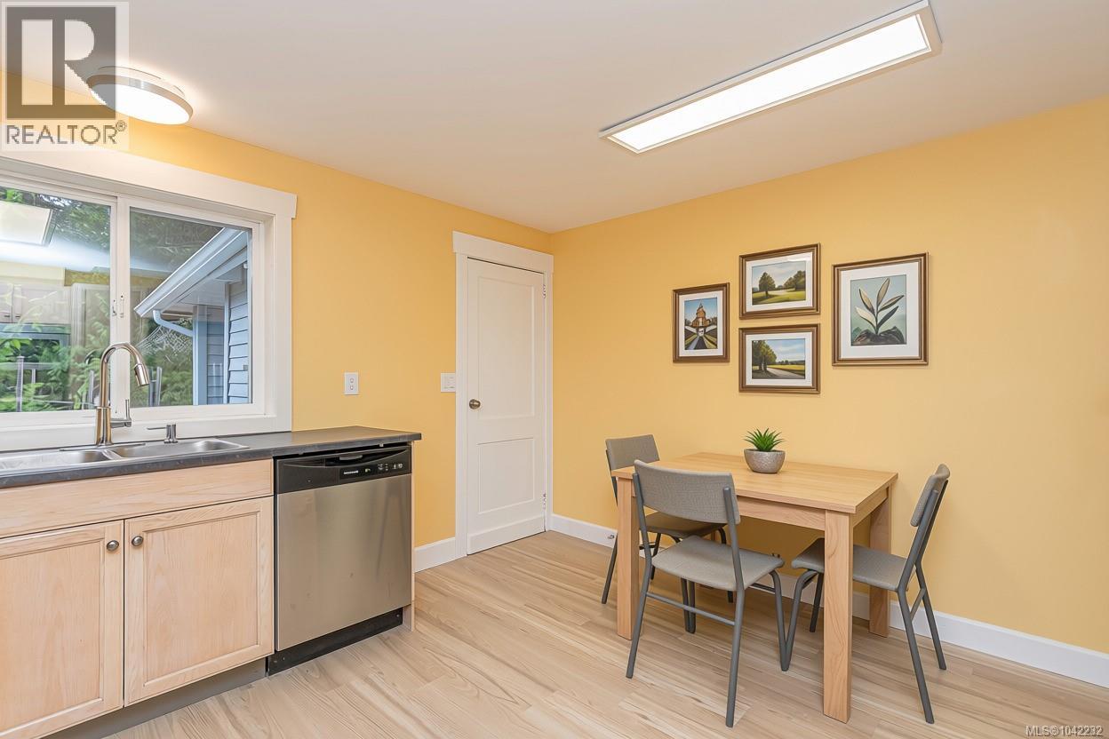 5934 Highland Ave - 6