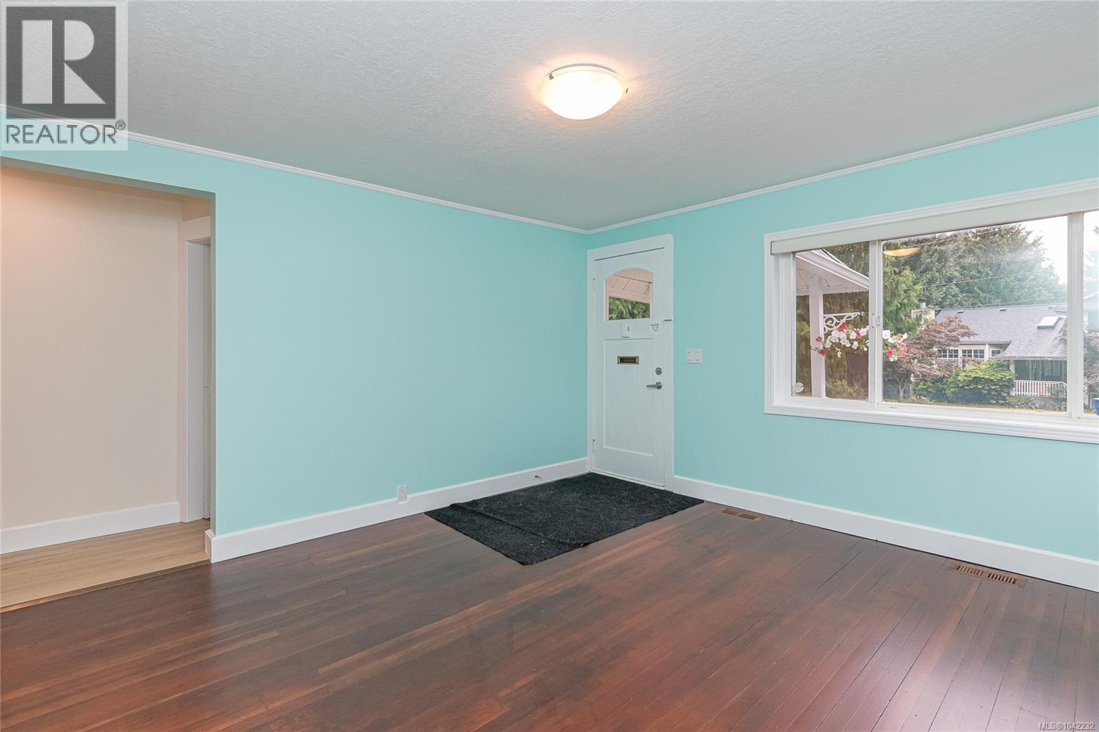 5934 Highland Ave - 8