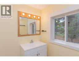 5934 Highland Ave, Duncan, BC V9L1L6 Photo 16