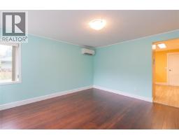 Living room - 5934 Highland Ave, Duncan, BC V9L1L6 Photo 9
