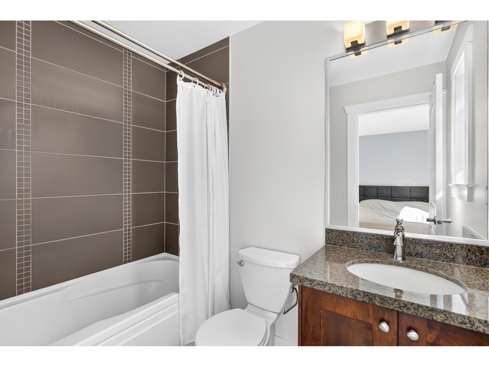 5 Bed, 5 Bath House for Sale in Langley – 8266 211 STREET, Langley – MLS# R3142277 - Image 29