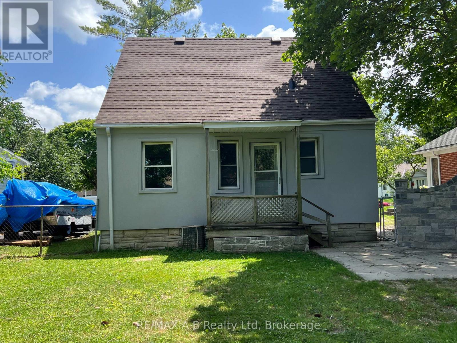 34 SOMERSET STREET - 38
