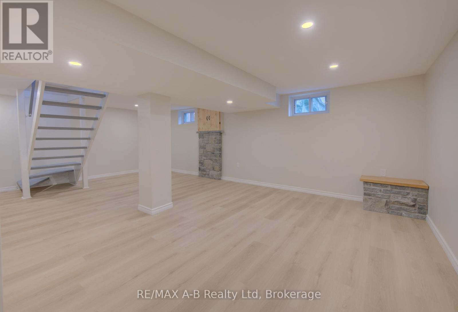 34 SOMERSET STREET - 28
