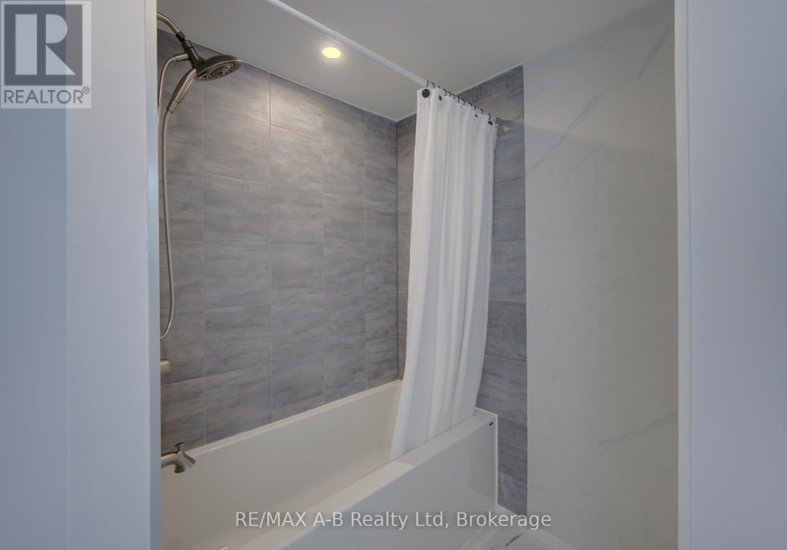 34 SOMERSET STREET - 23