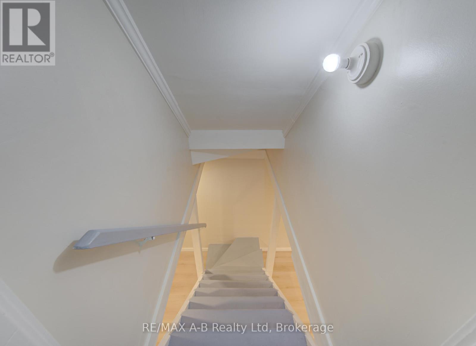 34 SOMERSET STREET - 25