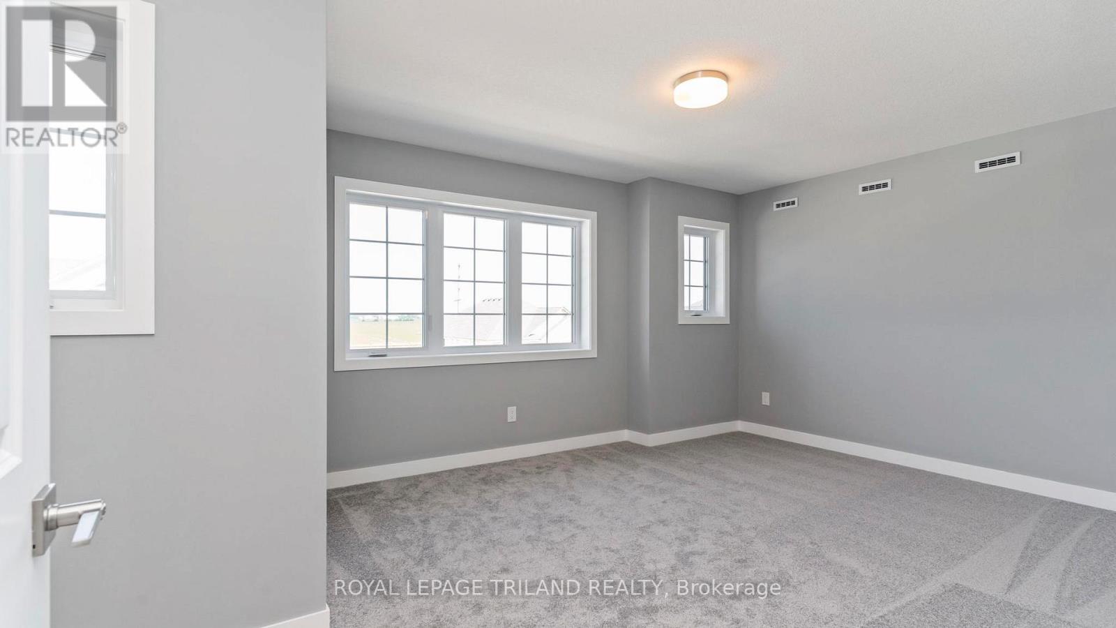 16 HARROW LANE Property Photo